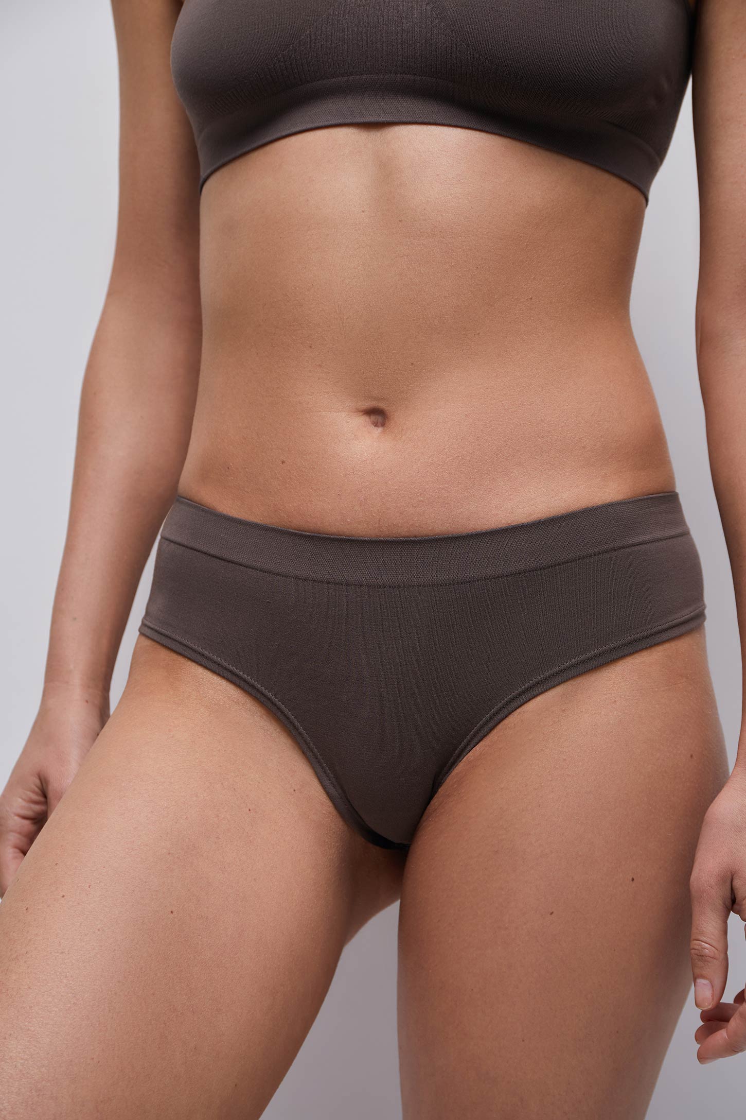 Low waist bamboo thongs – фото № 2